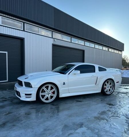 Белый Форд Мустанг, объемом двигателя 4.61 л и пробегом 83 тыс. км за 16700 $, фото 1 на Automoto.ua