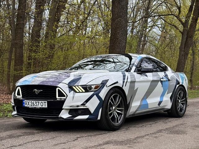 Білий Форд Мустанг, об'ємом двигуна 2.3 л та пробігом 200 тис. км за 14500 $, фото 1 на Automoto.ua