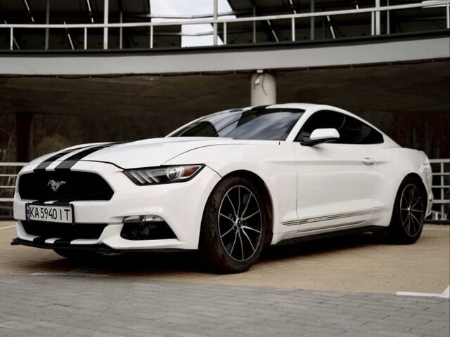 Білий Форд Мустанг, об'ємом двигуна 2.3 л та пробігом 70 тис. км за 12999 $, фото 1 на Automoto.ua