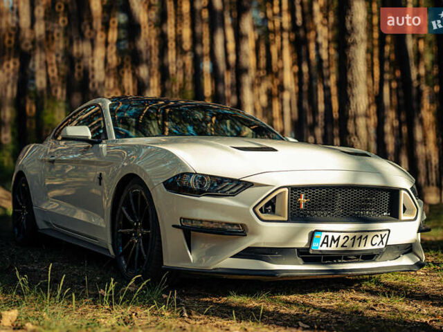 Форд Мустанг 2020 в Житомире на Automoto.ua Белый Форд Мустанг, объемом двигателя 2.3 л и пробегом 107 тыс. км за 22800 $, фото 1 на Automoto.ua