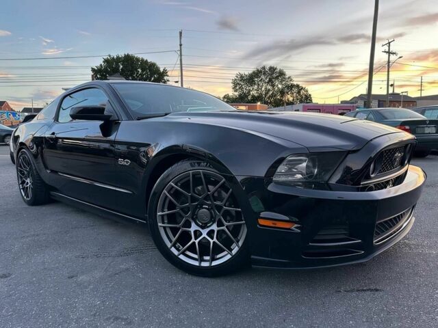 Форд Мустанг 2014 в Житомире на Automoto.ua Черный Форд Мустанг, объемом двигателя 5 л и пробегом 84 тыс. км за 7100 $, фото 1 на Automoto.ua