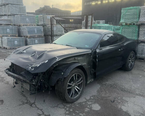 Черный Форд Мустанг, объемом двигателя 2.26 л и пробегом 193 тыс. км за 9000 $, фото 1 на Automoto.ua