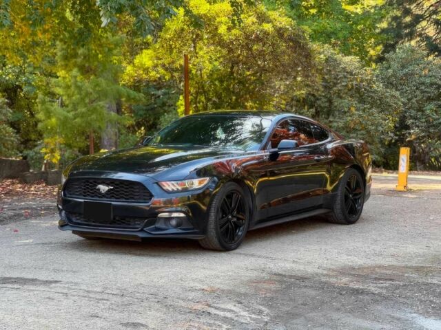 Чорний Форд Мустанг, об'ємом двигуна 2.3 л та пробігом 70 тис. км за 3350 $, фото 1 на Automoto.ua