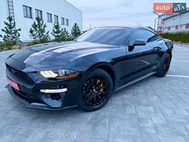 Черный Форд Мустанг, объемом двигателя 2.26 л и пробегом 168 тыс. км за 20700 $, фото 1 на Automoto.ua