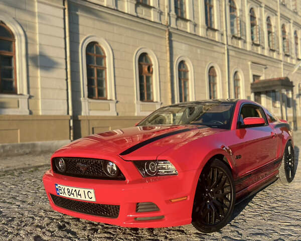 Красный Форд Мустанг, объемом двигателя 4.95 л и пробегом 125 тыс. км за 25000 $, фото 1 на Automoto.ua