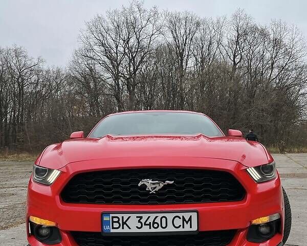 Красный Форд Мустанг, объемом двигателя 2.3 л и пробегом 144 тыс. км за 17500 $, фото 1 на Automoto.ua
