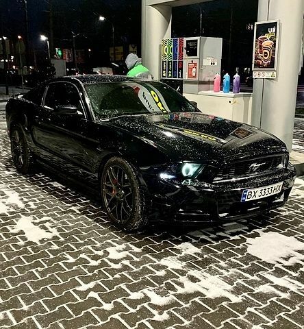 Форд Мустанг, объемом двигателя 3.7 л и пробегом 184 тыс. км за 14000 $, фото 1 на Automoto.ua