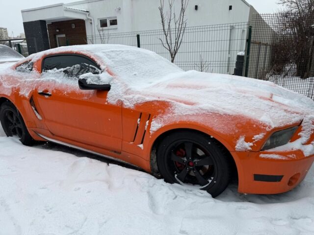 Жовтий Форд Мустанг, об'ємом двигуна 4 л та пробігом 80 тис. км за 8700 $, фото 1 на Automoto.ua