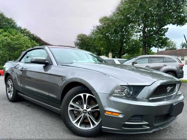 Серый Форд Мустанг, объемом двигателя 3.7 л и пробегом 88 тыс. км за 4000 $, фото 1 на Automoto.ua