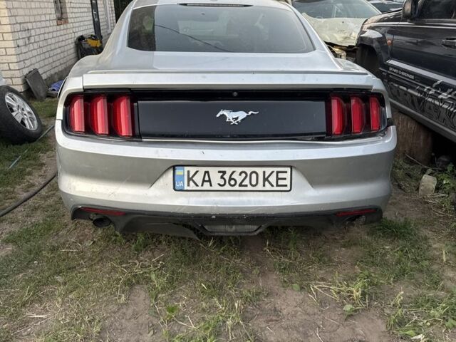 Серый Форд Мустанг, объемом двигателя 2.3 л и пробегом 124 тыс. км за 4700 $, фото 1 на Automoto.ua