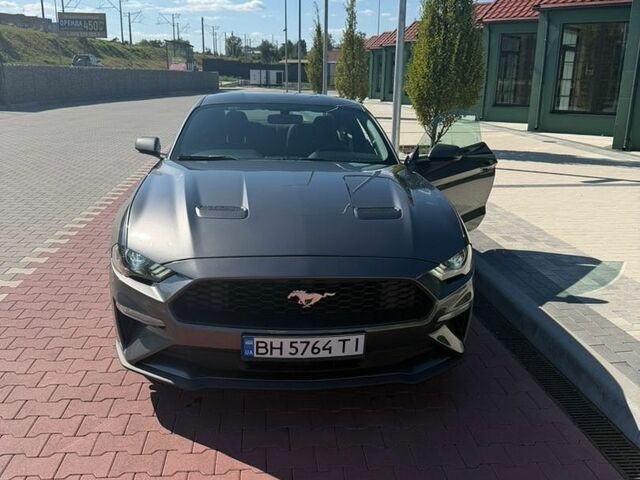 Серый Форд Мустанг, объемом двигателя 2.26 л и пробегом 78 тыс. км за 15900 $, фото 1 на Automoto.ua