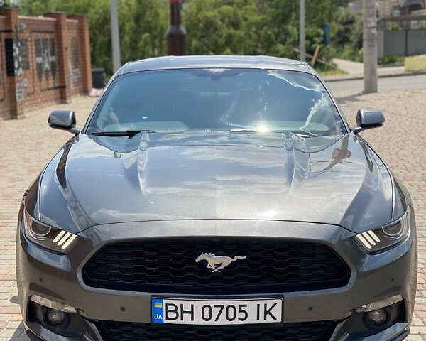 Сірий Форд Мустанг, об'ємом двигуна 2.3 л та пробігом 65 тис. км за 20000 $, фото 1 на Automoto.ua