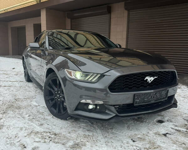Серый Форд Мустанг, объемом двигателя 2.3 л и пробегом 160 тыс. км за 14750 $, фото 1 на Automoto.ua