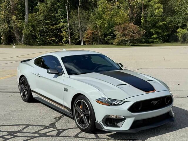 Серый Форд Мустанг, объемом двигателя 5 л и пробегом 23 тыс. км за 28000 $, фото 1 на Automoto.ua