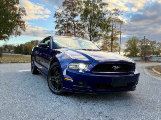 Синий Форд Мустанг, объемом двигателя 3.7 л и пробегом 85 тыс. км за 2900 $, фото 1 на Automoto.ua