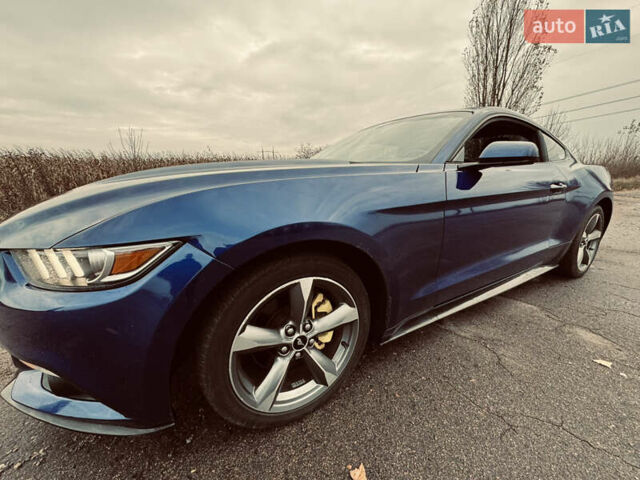 Синий Форд Мустанг, объемом двигателя 2.3 л и пробегом 128 тыс. км за 15800 $, фото 1 на Automoto.ua