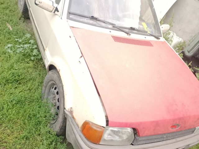 Белый Форд Орион, объемом двигателя 6 л и пробегом 2 тыс. км за 500 $, фото 1 на Automoto.ua