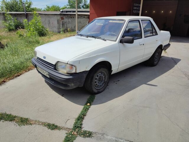 Белый Форд Орион, объемом двигателя 0 л и пробегом 69 тыс. км за 1280 $, фото 1 на Automoto.ua