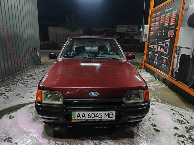 Красный Форд Орион, объемом двигателя 0 л и пробегом 450 тыс. км за 699 $, фото 1 на Automoto.ua