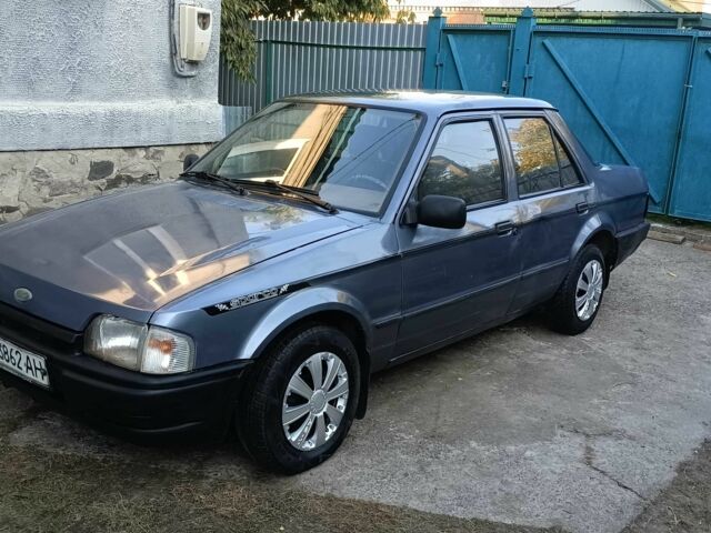 Сірий Форд Оріон, об'ємом двигуна 0 л та пробігом 273 тис. км за 828 $, фото 1 на Automoto.ua