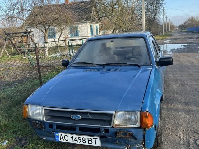 Синий Форд Орион, объемом двигателя 1.6 л и пробегом 300 тыс. км за 500 $, фото 1 на Automoto.ua