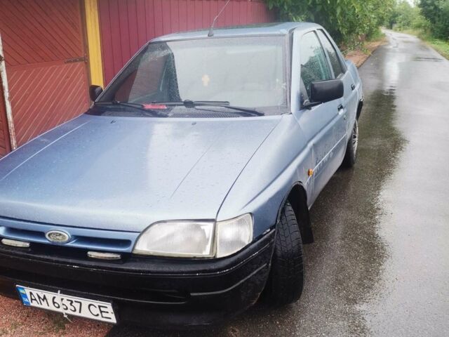 Синий Форд Орион, объемом двигателя 1.6 л и пробегом 88 тыс. км за 1200 $, фото 1 на Automoto.ua