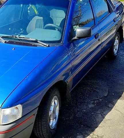 Синий Форд Орион, объемом двигателя 1.4 л и пробегом 0 тыс. км за 1400 $, фото 1 на Automoto.ua