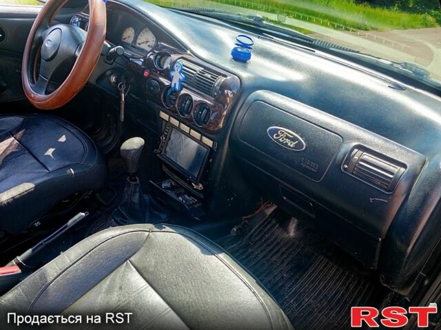 Синий Форд Орион, объемом двигателя 1.6 л и пробегом 120 тыс. км за 1750 $, фото 1 на Automoto.ua