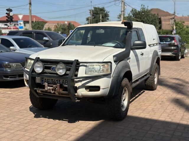 Белый Форд Рейнджер, объемом двигателя 2.5 л и пробегом 245 тыс. км за 9450 $, фото 1 на Automoto.ua