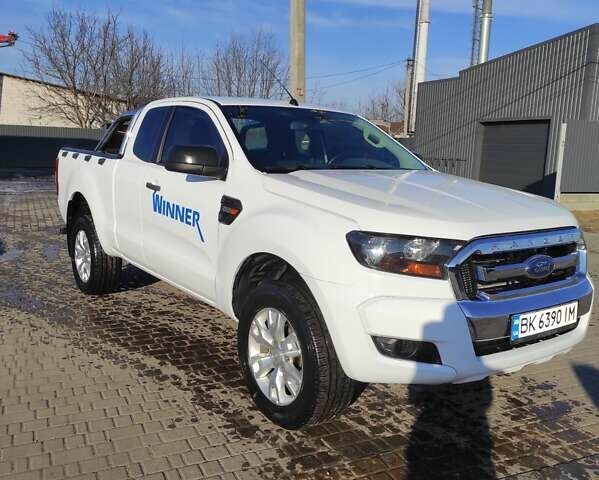 Білий Форд Рейнджер, об'ємом двигуна 2.2 л та пробігом 150 тис. км за 17500 $, фото 1 на Automoto.ua