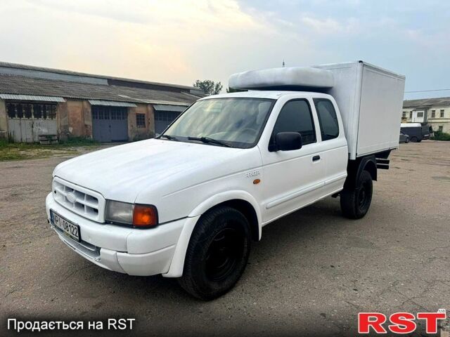 Белый Форд Рейнджер, объемом двигателя 2.5 л и пробегом 244 тыс. км за 4500 $, фото 1 на Automoto.ua