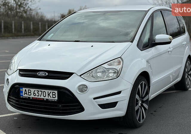 Белый Форд С-Макс, объемом двигателя 2 л и пробегом 200 тыс. км за 10500 $, фото 1 на Automoto.ua