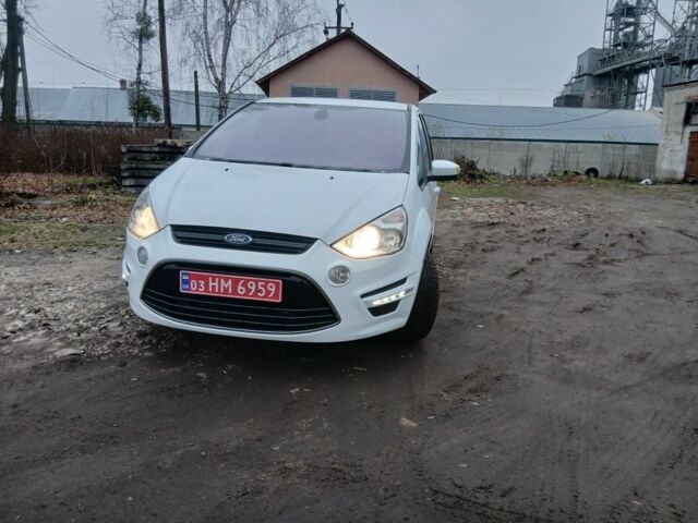 Белый Форд С-Макс, объемом двигателя 2 л и пробегом 261 тыс. км за 9300 $, фото 1 на Automoto.ua