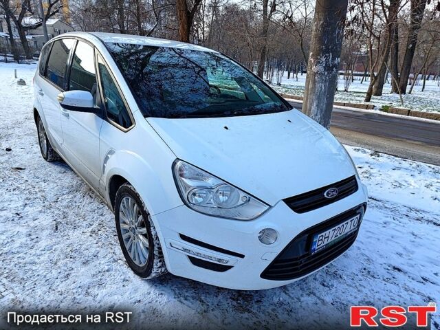 Белый Форд С-Макс, объемом двигателя 2 л и пробегом 251 тыс. км за 9400 $, фото 1 на Automoto.ua
