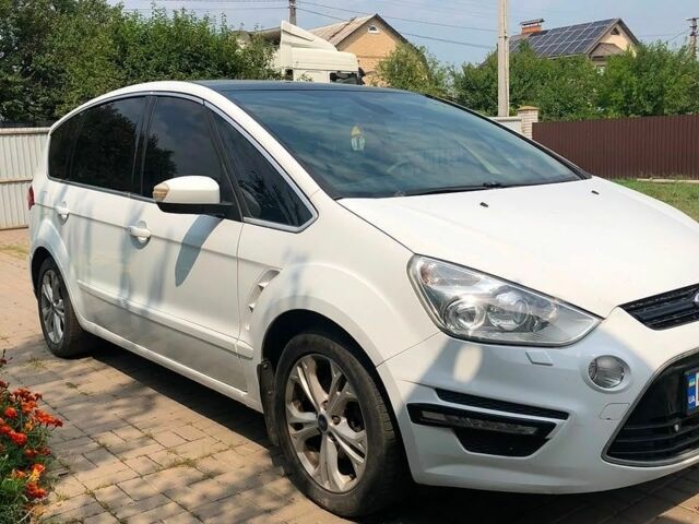 Белый Форд С-Макс, объемом двигателя 2 л и пробегом 201 тыс. км за 9200 $, фото 1 на Automoto.ua