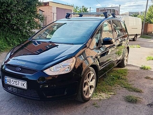 Черный Форд С-Макс, объемом двигателя 2 л и пробегом 298 тыс. км за 5750 $, фото 1 на Automoto.ua