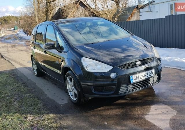 Черный Форд С-Макс, объемом двигателя 2 л и пробегом 294 тыс. км за 4999 $, фото 1 на Automoto.ua