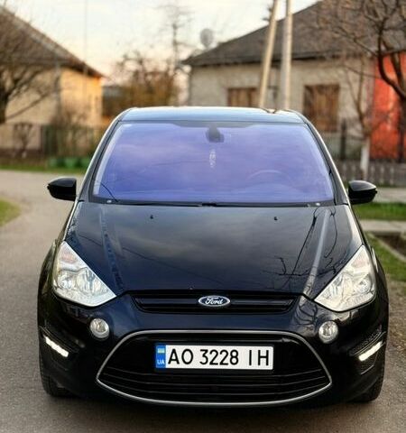 Черный Форд С-Макс, объемом двигателя 1.98 л и пробегом 331 тыс. км за 9000 $, фото 1 на Automoto.ua
