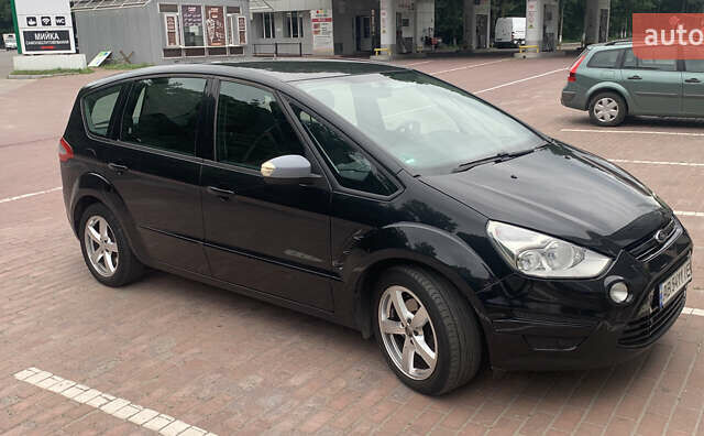 Черный Форд С-Макс, объемом двигателя 2 л и пробегом 193 тыс. км за 10000 $, фото 1 на Automoto.ua