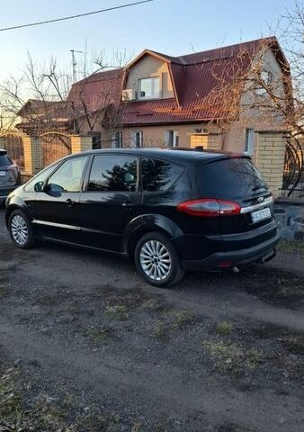 Чорний Форд С-Макс, об'ємом двигуна 2 л та пробігом 297 тис. км за 10900 $, фото 1 на Automoto.ua