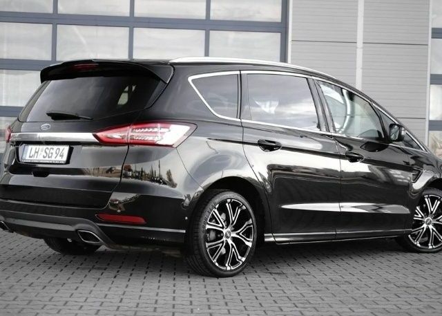 Чорний Форд С-Макс, об'ємом двигуна 2 л та пробігом 190 тис. км за 3700 $, фото 1 на Automoto.ua