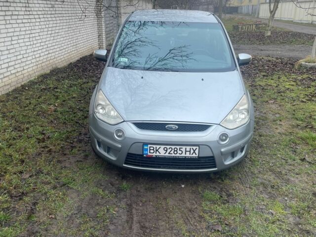 Серый Форд С-Макс, объемом двигателя 1.8 л и пробегом 220 тыс. км за 6600 $, фото 1 на Automoto.ua