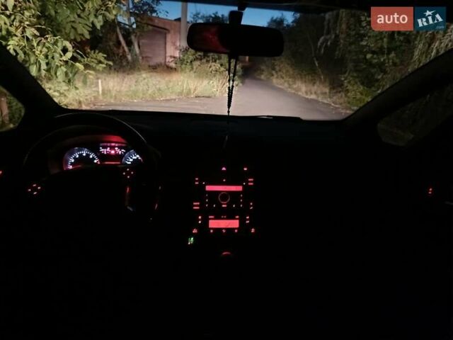 Серый Форд С-Макс, объемом двигателя 2 л и пробегом 257 тыс. км за 5800 $, фото 1 на Automoto.ua