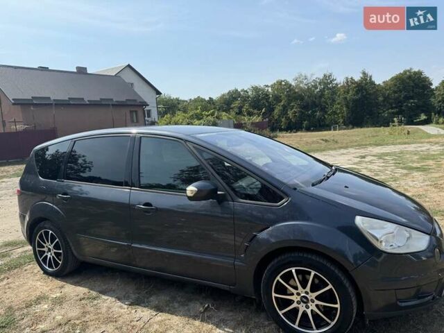 Серый Форд С-Макс, объемом двигателя 1.8 л и пробегом 223 тыс. км за 5700 $, фото 1 на Automoto.ua