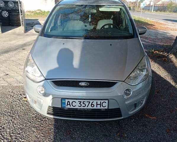 Серый Форд С-Макс, объемом двигателя 1.8 л и пробегом 265 тыс. км за 6200 $, фото 1 на Automoto.ua