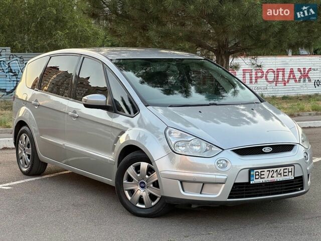 Сірий Форд С-Макс, об'ємом двигуна 2 л та пробігом 300 тис. км за 6500 $, фото 1 на Automoto.ua