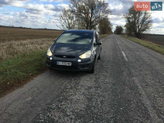 Сірий Форд С-Макс, об'ємом двигуна 2 л та пробігом 422 тис. км за 6500 $, фото 1 на Automoto.ua