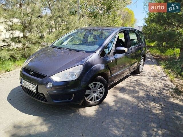 Серый Форд С-Макс, объемом двигателя 2.2 л и пробегом 240 тыс. км за 7700 $, фото 1 на Automoto.ua