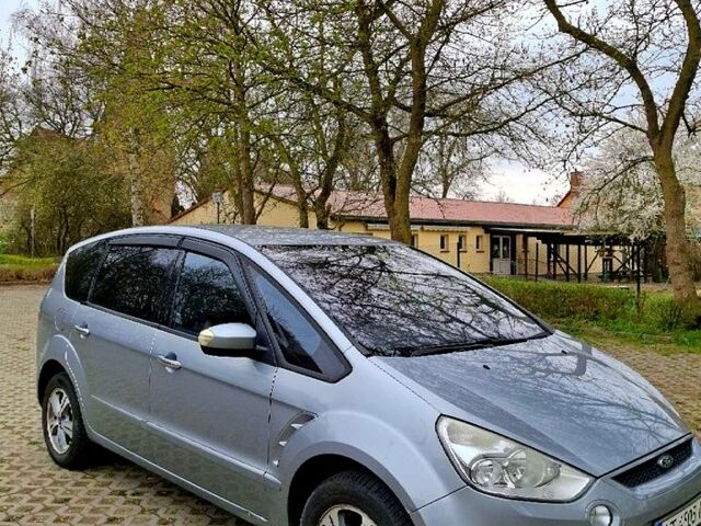 Серый Форд С-Макс, объемом двигателя 1.8 л и пробегом 353 тыс. км за 5900 $, фото 1 на Automoto.ua