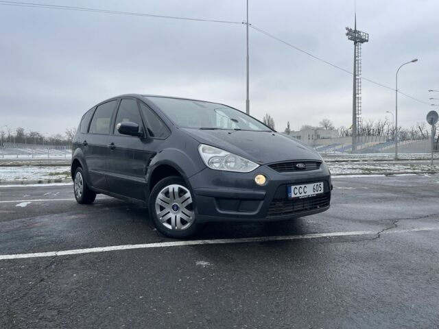 Сірий Форд С-Макс, об'ємом двигуна 2 л та пробігом 300 тис. км за 2899 $, фото 1 на Automoto.ua